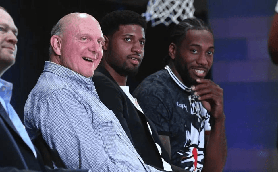 帕尔马官方：铃木彩艳左手中指及手舟骨复合骨折，将接受手术（帕尔马官宣：铃木彩艳左手中指与手舟骨复合性骨折，将接受手术治疗）