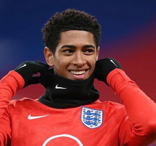 伦敦足球：帕尔特伊已经抵达法院，出席强奸指控听证会（伦敦足坛：帕尔特伊现身法院，参加涉嫌强奸案听证会）