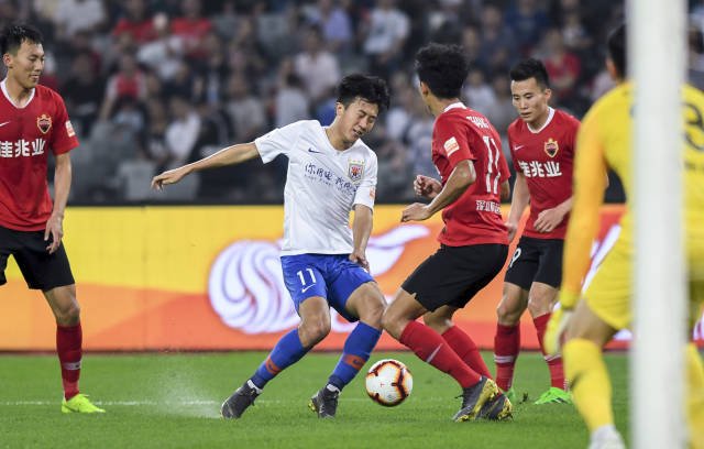 媒体人：新疆男篮新外援威尔·理查德森已经抵达乌鲁木齐（媒体人称：新疆男篮新外援威尔·理查德森已抵达乌鲁木齐）