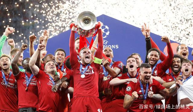 埃里克：估计我的鼻子断了；裁判本可以让我们发完最后的角球（埃里克：我可能鼻骨骨折，裁判原本该让我们主罚完最后一个角球）