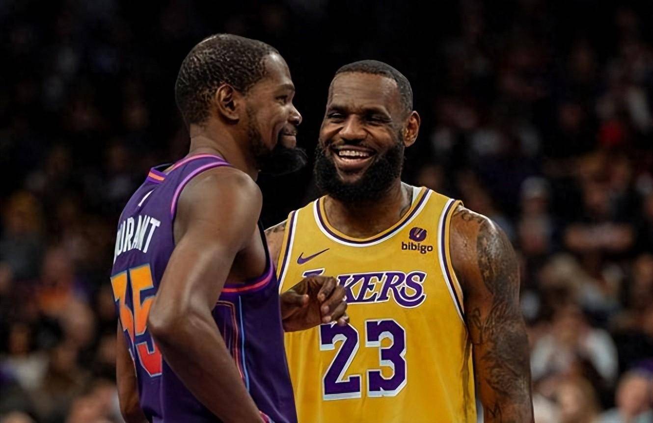 执教生涯意甲拿到1000分，斯帕莱蒂成历史第五人（斯帕莱蒂意甲执教积分达1000分，跻身历史第五）