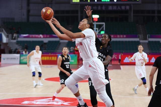 广东男篮末节逆转浙江（广东男篮末节发力翻盘浙江）