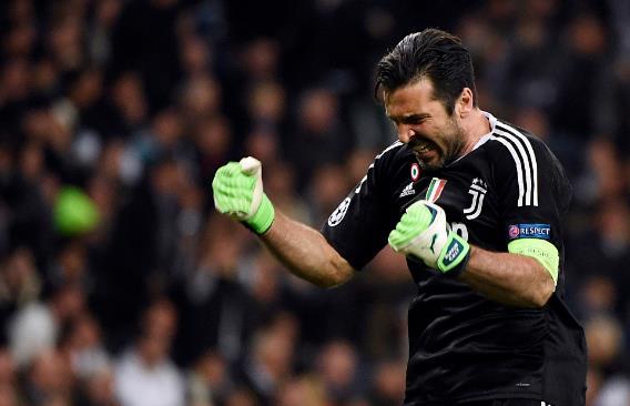 印媒：球迷花1万卢比没看到梅西，从体育场扛走了一块地毯（印媒称：球迷花1万卢比未能见到梅西，转而从球场扛走地毯）