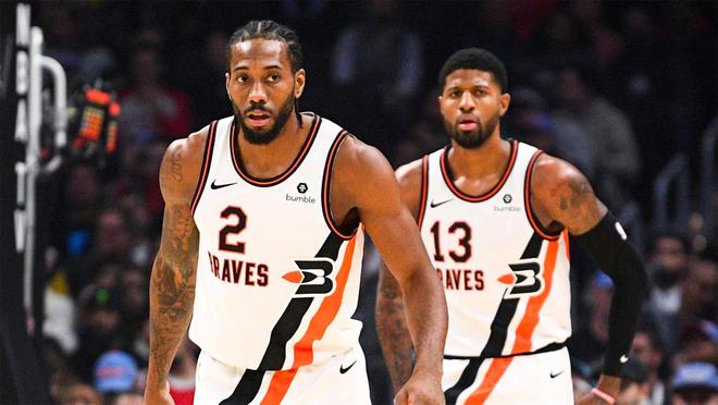 塞克斯顿因左大腿受伤，本场对阵尼克斯不会回归（塞克斯顿左大腿受伤，本场战尼克斯提前退场）