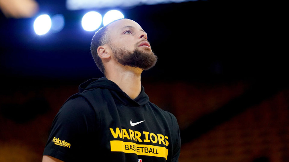 越媒：越南归化30岁原巴西籍中卫古斯塔沃，他将改名为杜飞龙（越南媒体：30岁前巴西籍中卫古斯塔沃入籍越南，更名杜飞龙）